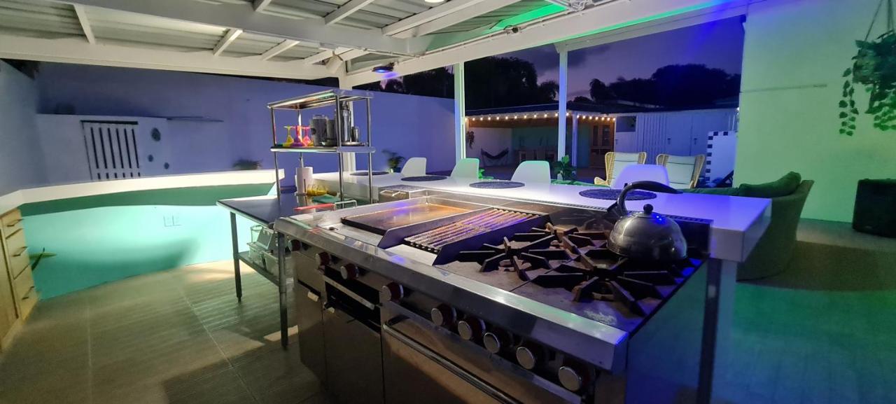 Family Villa With Big Pool And Absolute Privacy Willemstad Buitenkant foto