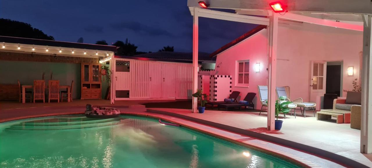 Family Villa With Big Pool And Absolute Privacy Willemstad Buitenkant foto